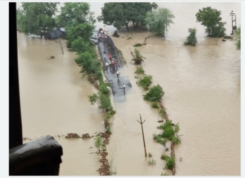 Hindistan’da sağanak yağışlar sele neden oldu: En az 15 ölü
