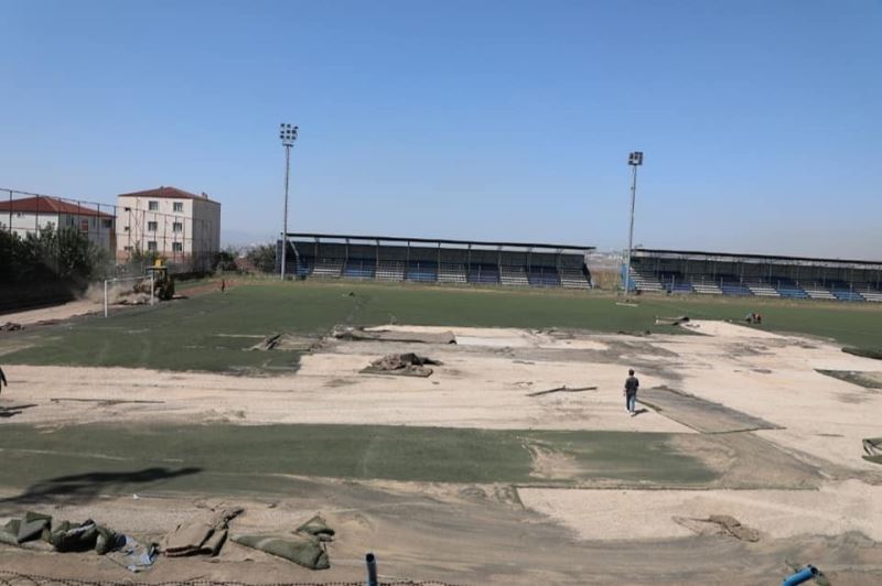 Dilovası Şehit Nihat Karataş stadı yenileniyor
