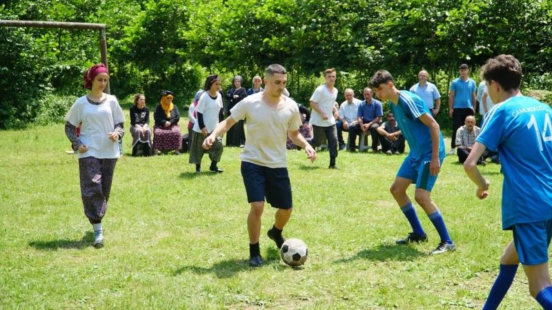 Abdülkadir Ömür, TRT’nin “İyi Ki Varsın Eren” filminde rol aldı
