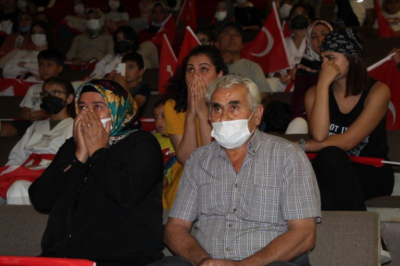 Olimpiyatlarda çeyrek finalde elenen Esra Yıldız’ın ailesini milletvekili Açıkgöz teselli etti
