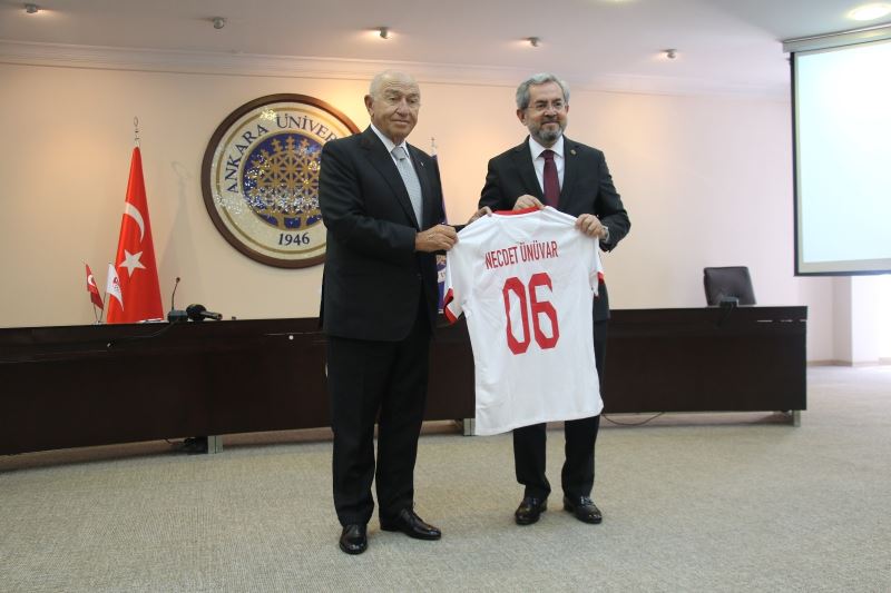 TFF ile Ankara Üniversitesi arasında imzalanan protokol ile futbolculara 14 farklı dilde eğitim verilecek
