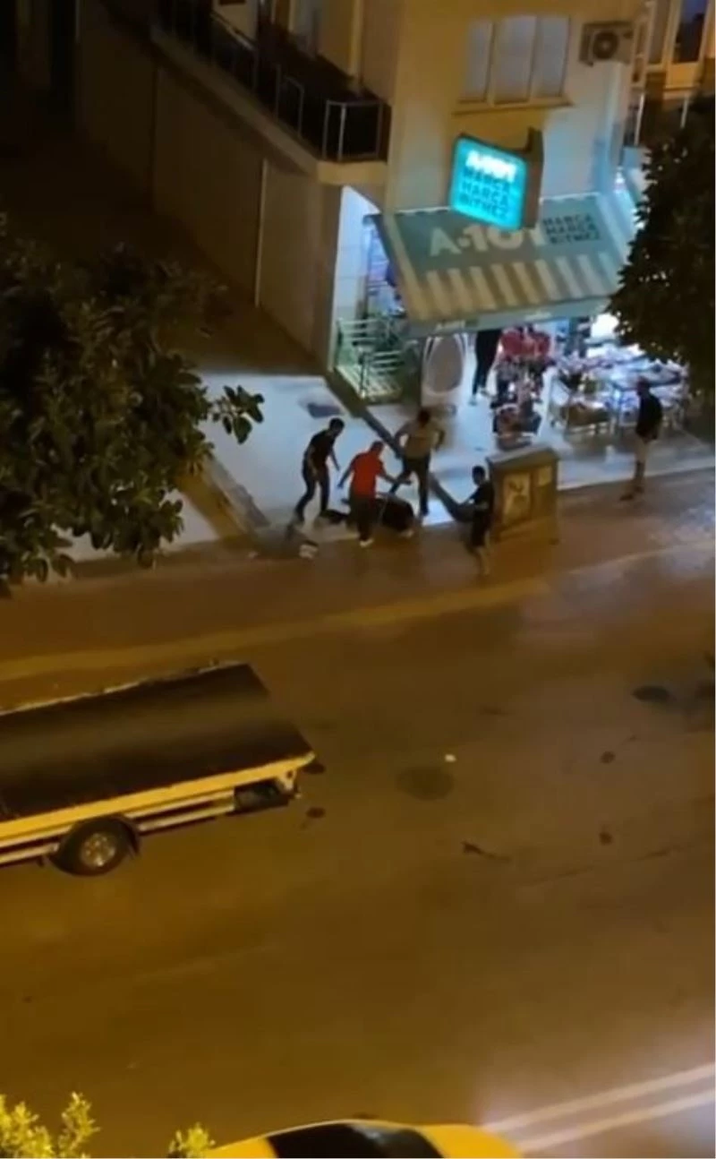 Taciz şüphelisini yere yatırıp tekme tokat dövdüler
