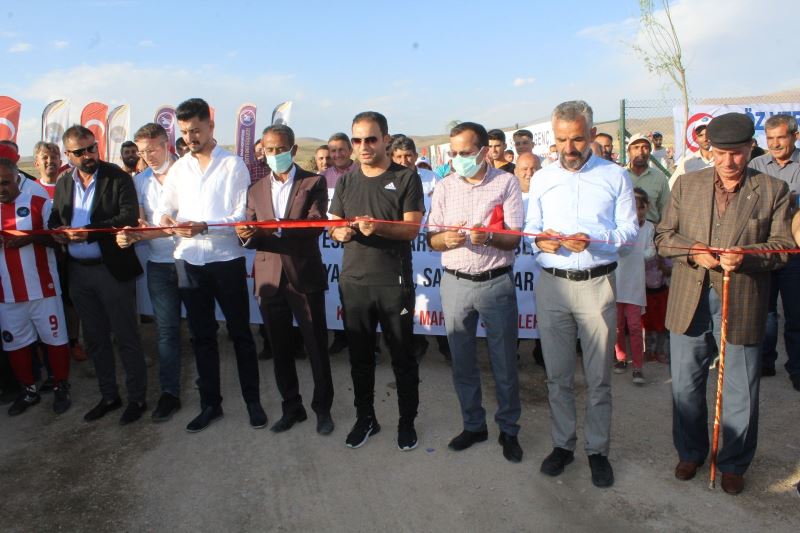 İpekyolu Belediyesinden kırsal mahallere spor tesisi
