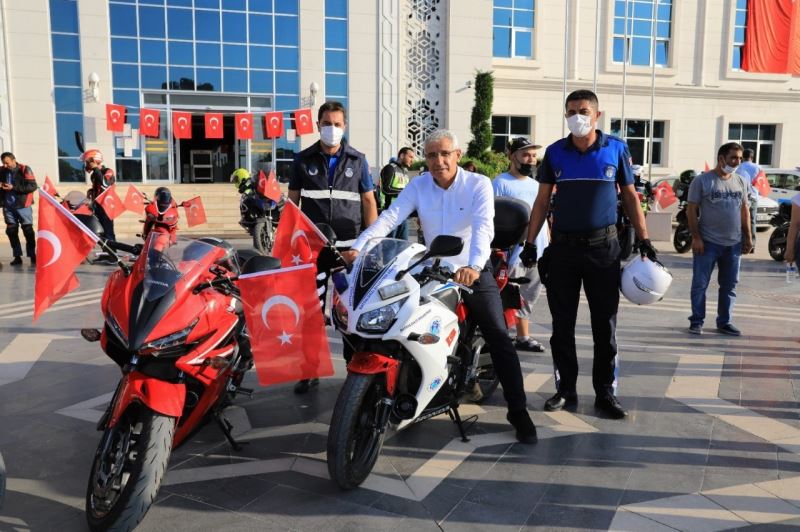 Battalgazi’de motosiklet kortejli zafer bayramı kutlaması
