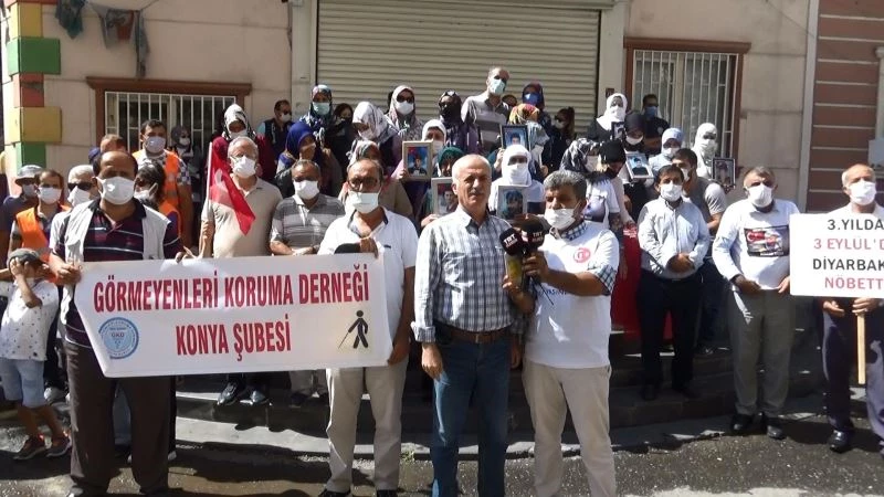 Konyalı görme engellilerden evlat nöbetindeki ailelere destek ziyareti
