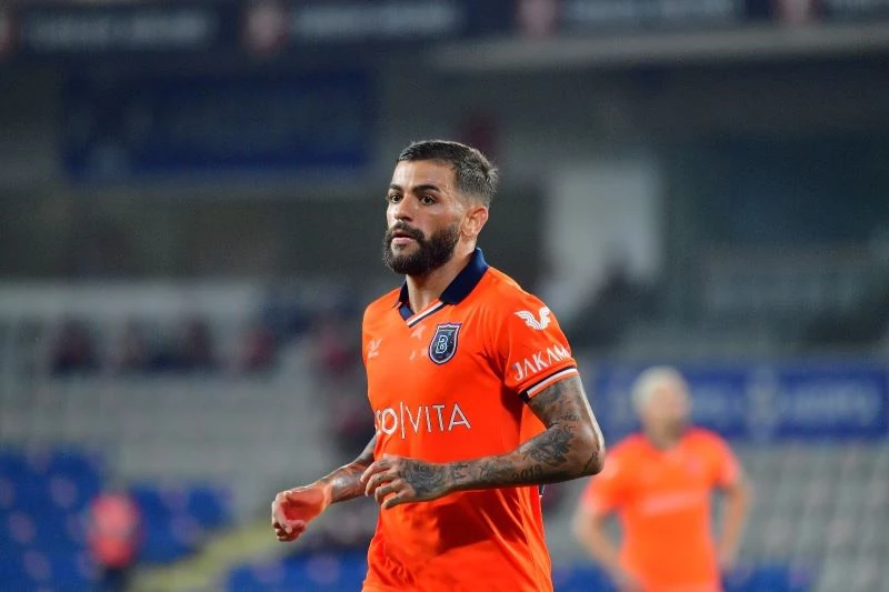 Başakşehir’de Caiçara kadro dışı bırakıldı!
