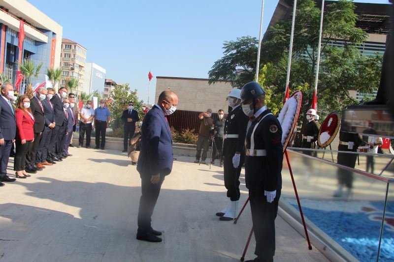 Denizli’de Zafer Bayramının 99’uncu yılı törenle kutlandı
