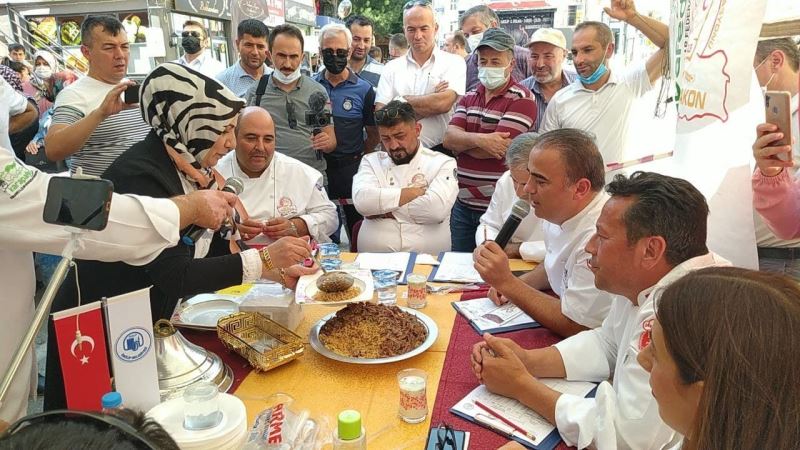 Çorum’daki festivalde yöresel tatlar yarıştı
