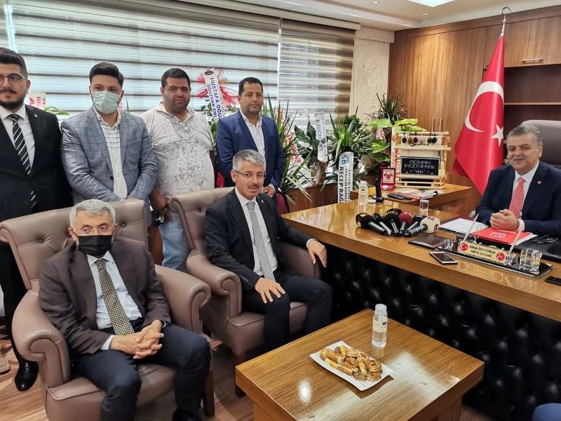 AK Parti’den İncetoprak’a ziyaret
