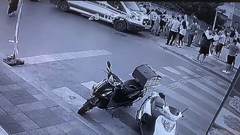 (Özel) Ümraniye’de hamile kadına kaza şoku: Bebek arabasına motosiklet çarptı
