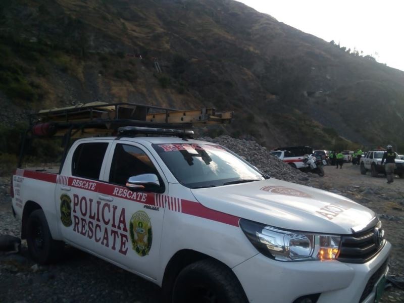 Peru’da And Dağları bölgesinde seyir halinde olan otobüsün uçuruma düşmesi sonucu en az 29 kişinin hayatını kaybettiği bildirildi.
