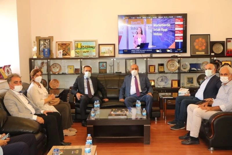 AK Parti Diyarbakır il başkanı Aydın, kentin kalkınması için istişarelerini sürdürüyor
