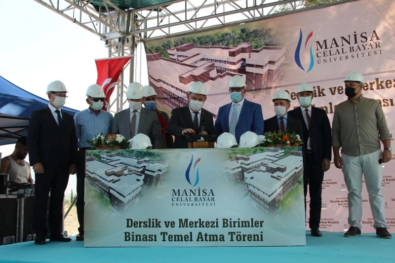 Ortak alanlarla 2 yerine 4 fakülte binası kazandırıldı
