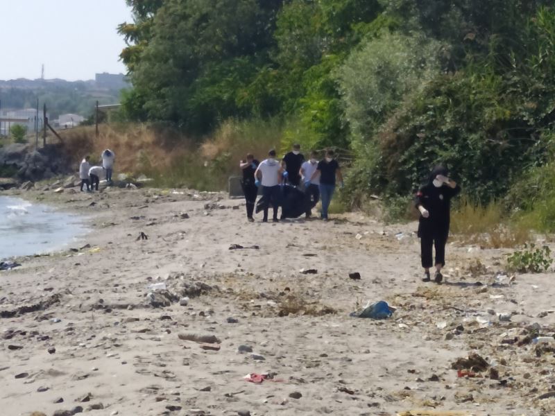 Avcılar’da sahile vurmuş erkek cesedi bulundu
