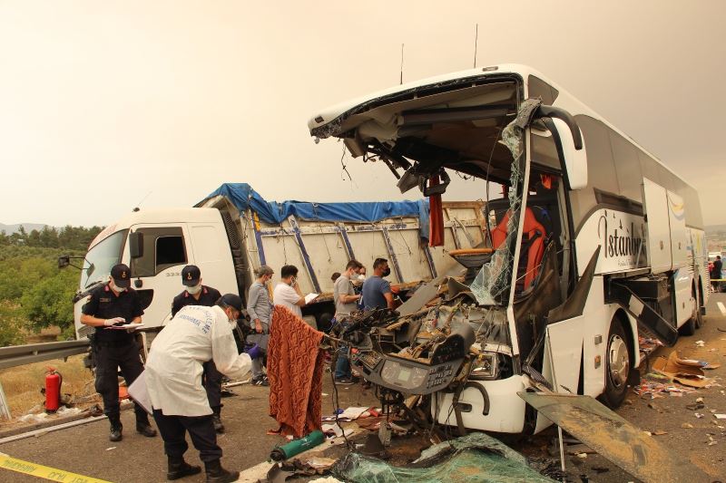 Manisa’da 6 kişinin öldüğü otobüs kazasından kurtulan yaralı konuştu
