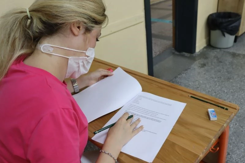 Çınar Çocuk Evi öğretmen adayları yazılı sınavda ter döktü
