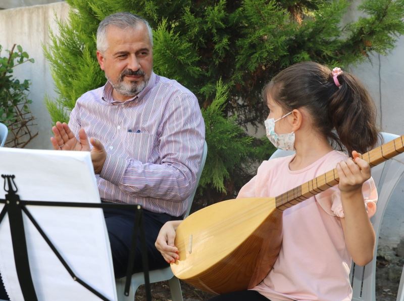 Kılıç: “Belediyecilik hizmetlerini halkımızın ihtiyaçlarını ve taleplerini dikkate alarak yapıyoruz”
