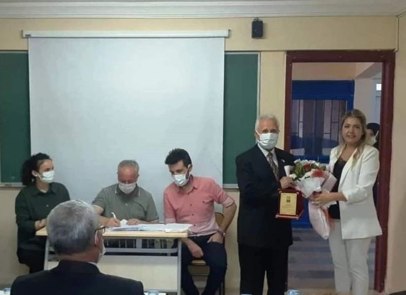 Yeşilay Kütahya Şube Başkanlığına Fulya Topçuoğlu Ünal seçildi
