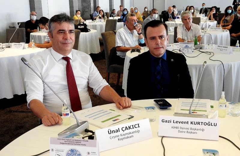 Çeşme Kaymakamı Çakıcı, 28 yıl önceki ev arkadaşı ile hasret giderdi
