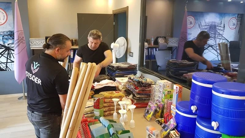 Elektrikçiler Elektronikçiler Esnaf Odası da mağdurlara kayıtsız kalmadı
