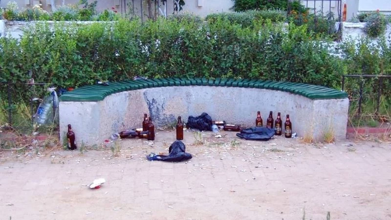 Erdek’te utandıran çöp manzarası
