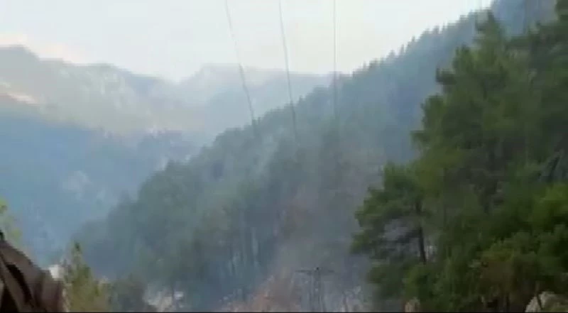 Sütçüler’deki yangın 2 noktada devam ediyor
