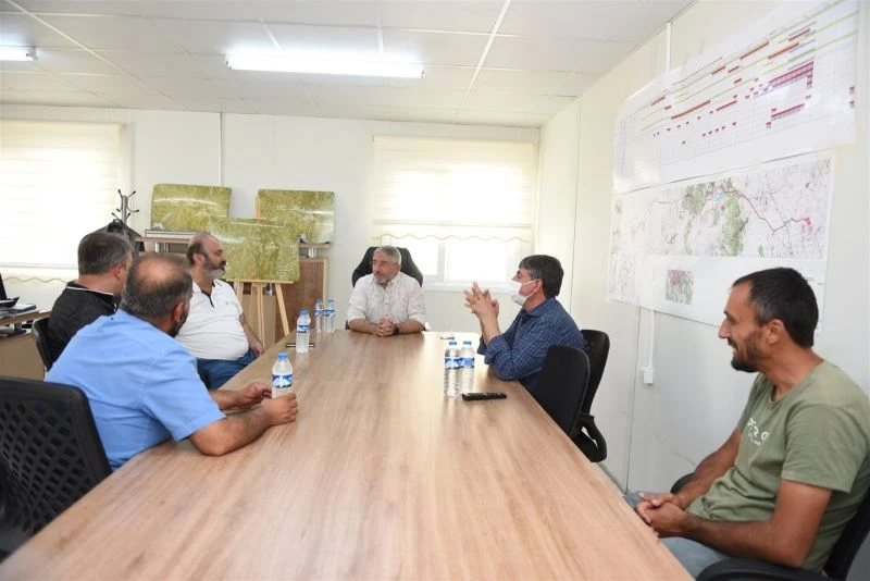 Koçhisar isale hattı çalışmalarını inceleyen Belediye Başkanı Aşgın:
