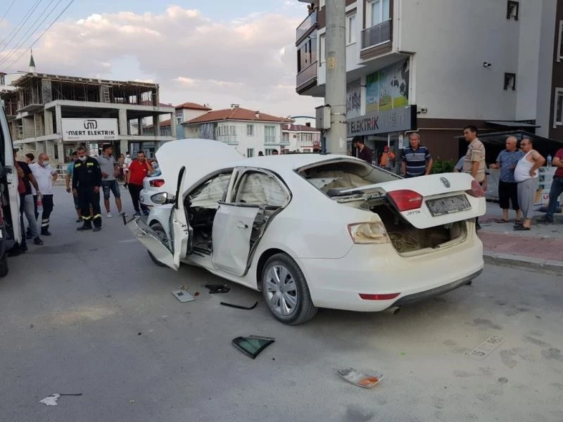 Gaz kaçıran piknik tüpü sigaranın ateşlenmesiyle bomba gibi patladı
