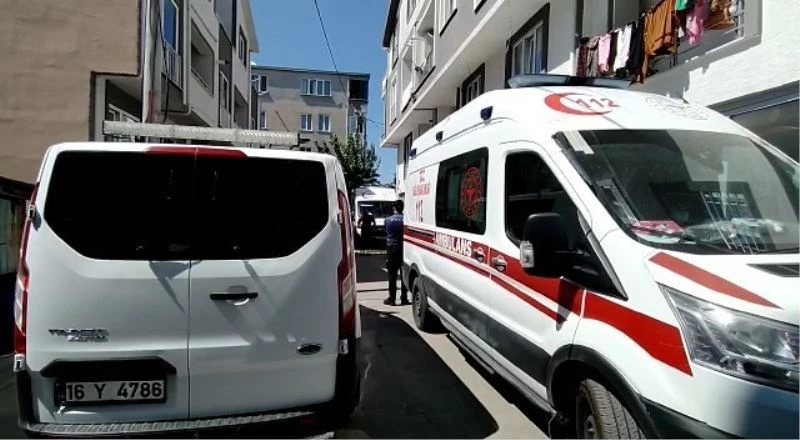 Karısını bıçakla delik deşik ettikten sonra kendini astı
