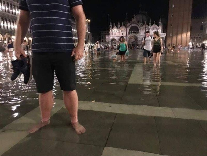 Venedik’in ünlü Piazza San Marco Meydanı’nı su bastı
