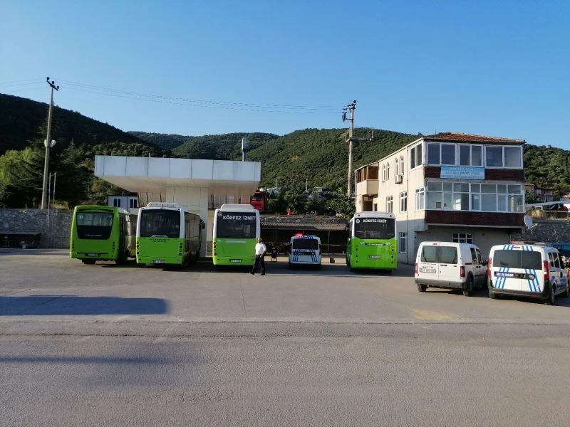 5 aylık husumet otobüs durağında silahlı pusuya dönüştü
