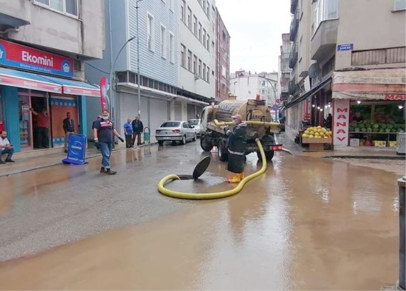 Başkan Demir: “Yapılan düzenli temizlik su baskınlarını önledi”
