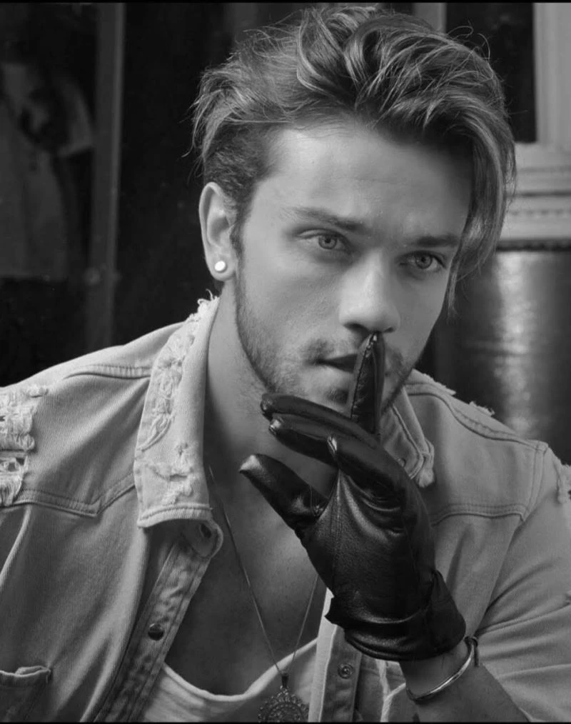 Moda yarışmasıyla tanınan isim mankenlik ajansı kurdu
