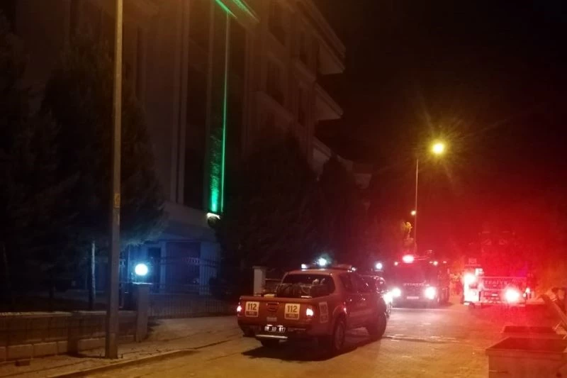 Bilgisayar kasasından çıkan yangın panikletti
