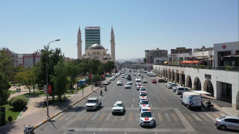 Şanlıurfa’da zabıta ekipleri sirenler eşliğinde şehir turu yaptı
