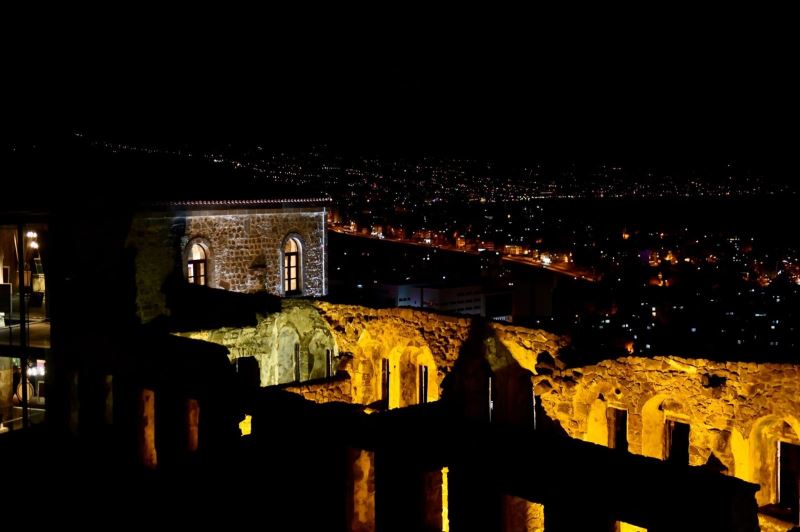 Restorasyonu tamamlanan Kızlar Manastırı bu akşam ziyarete açıldı
