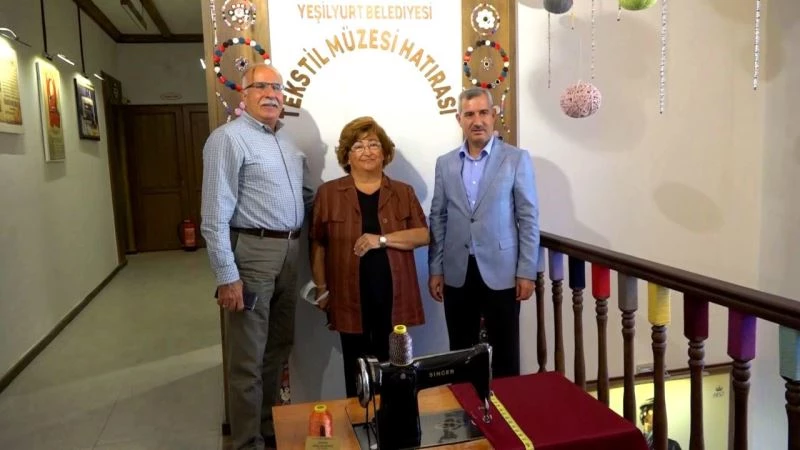 Eski Bakan Akşit, Yeşilyurt’taki tekstil müzesini inceledi
