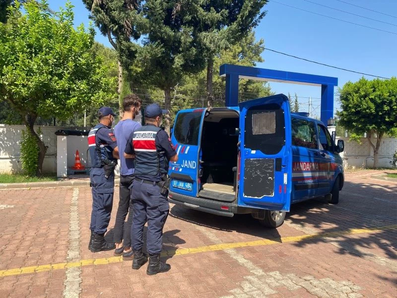 Jandarma cinayet zanlısını saklandığı bağ evinde yakaladı
