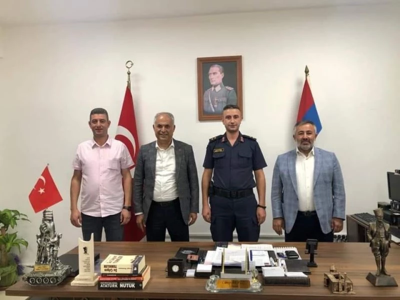 Başkan Yaman, Üsteğmen Akyüz ile bir araya geldi
