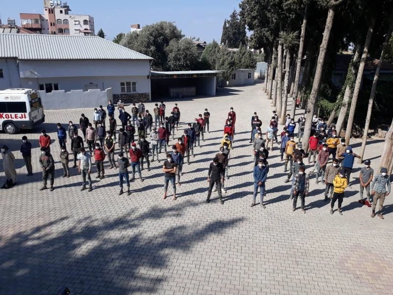 Hatay’da 187 kaçak göçmen yakalandı
