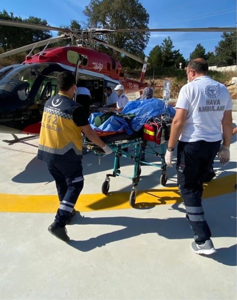 Kazada yaralanan şahıs ambulans helikopterle İstanbul’a sevk edildi
