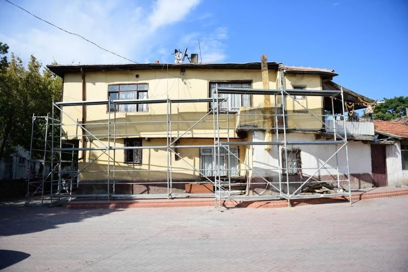 Hamamarkası sokaklarında tarihi doku tekrar canlanıyor
