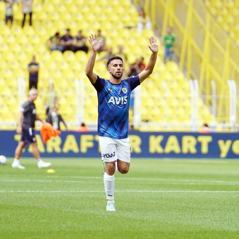 Fenerbahçe’de yeni transfer Rossi ilk 11’de
