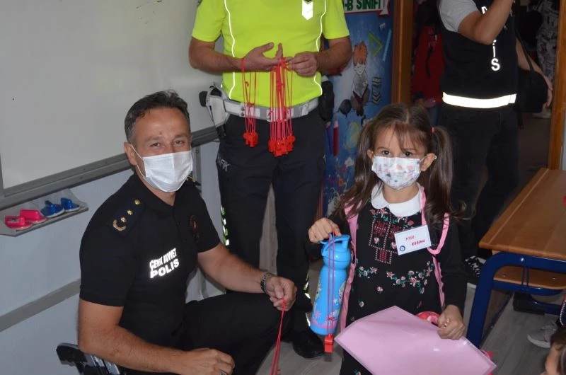 Trafik kurallarına uymayan anne ve babaları çocuklar uyaracak
