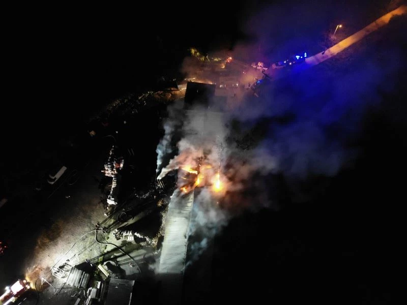 Düzce’de mangal ve nargile kömürü işletmesinde yangın
