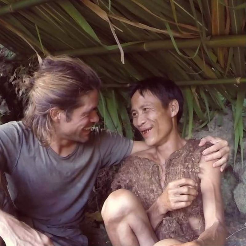 Vietnam’da 40 yıldır ormanlarda yaşayan “Gerçek Tarzan” hayatını kaybetti
