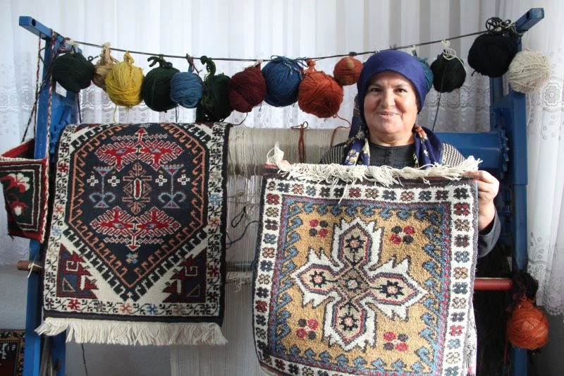 8 yaşında mum ışığında öğrendiği dokumacılığı 47 yıldır bırakmıyor
