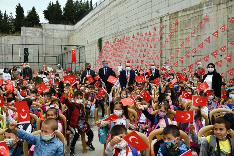 Vali Dağlı: “Vatandaşlarımızı aşılama çalışmalarına destek olmaya davet ediyoruz”
