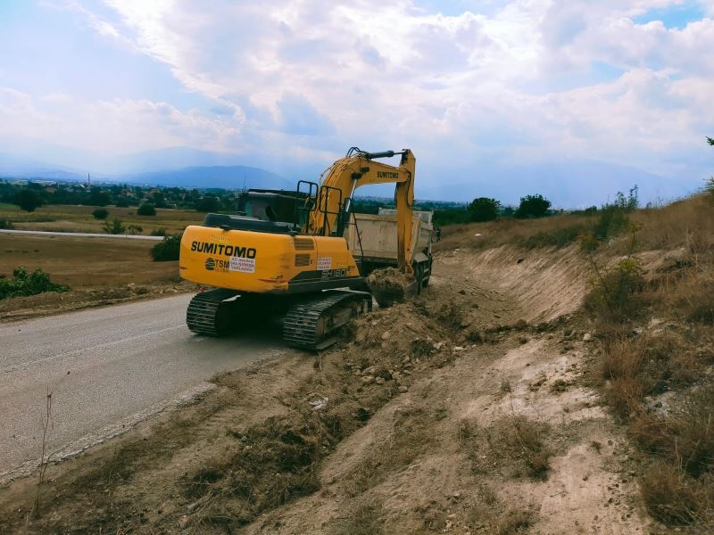 İnegöl-Bilecik yolunda yapım, onarım ve genişletme çalışmaları
