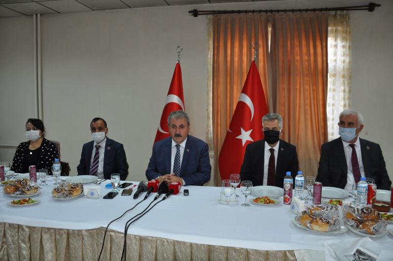 BBP Genel Başkanı Destici: “CHP nasıl bir anayasa yazacağını bilmiyor”
